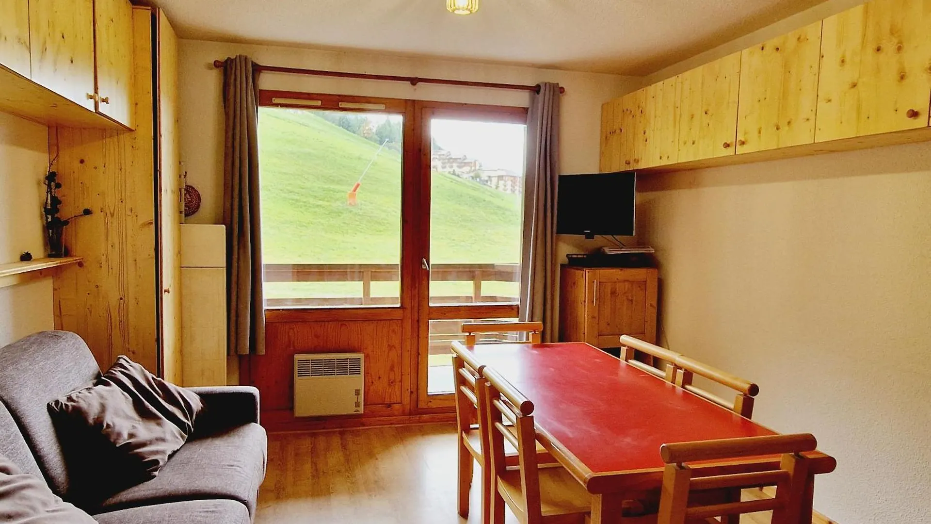 Studio Renove A La Plagne, Pistes A Proximite - Fr-1-755-34 0*,  Francie